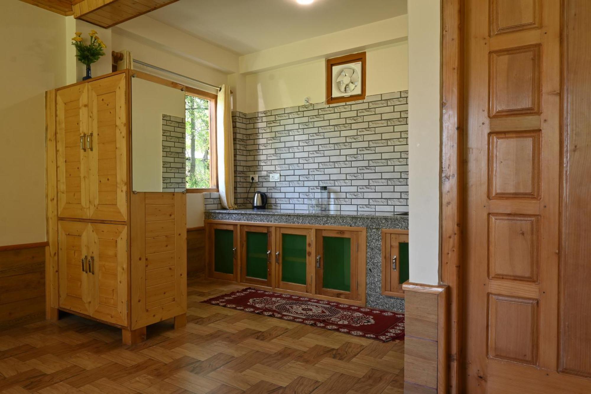 Cascade Mountain Retreat Manali Bed & Breakfast Exterior photo