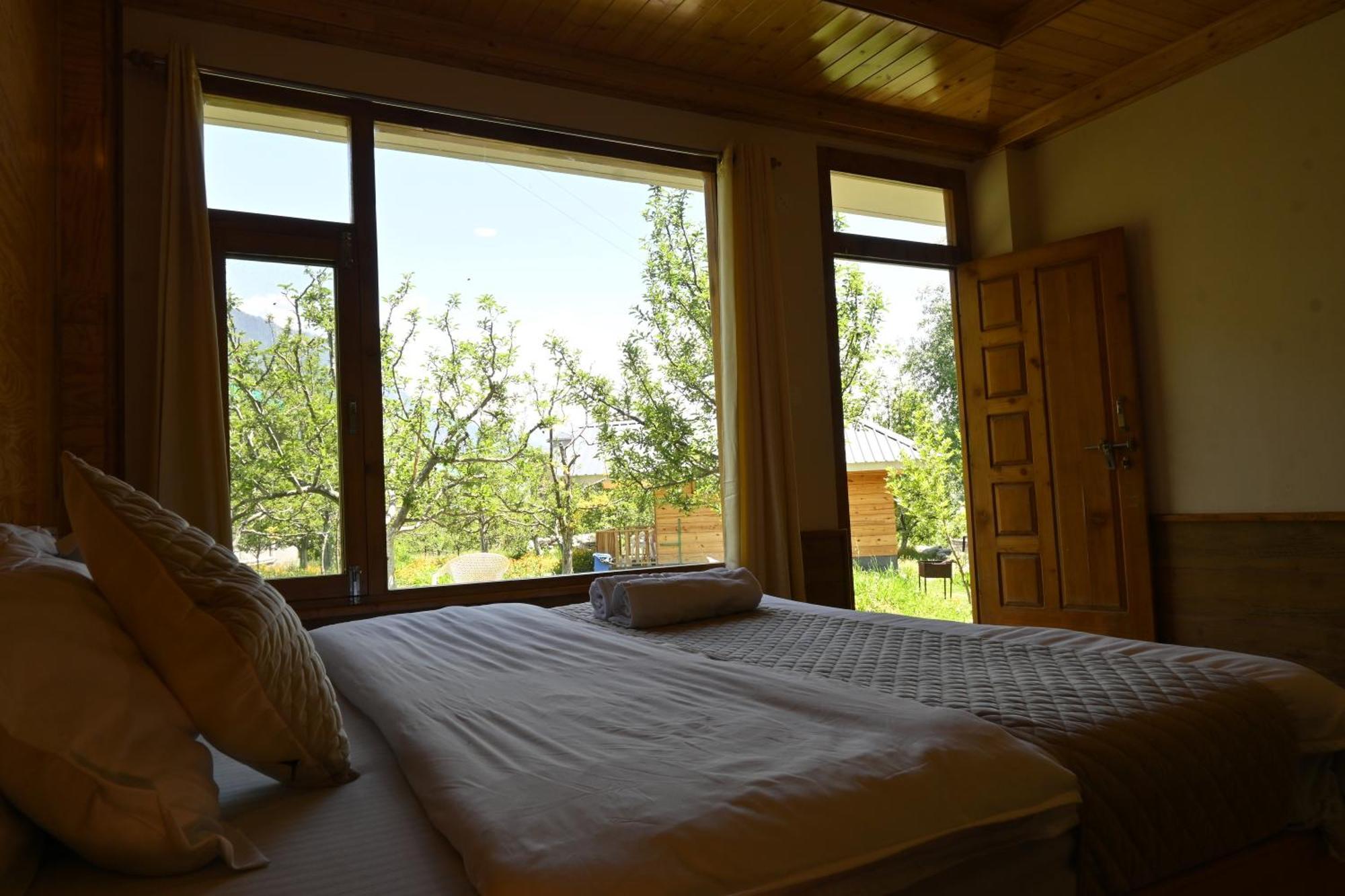 Cascade Mountain Retreat Manali Bed & Breakfast Exterior photo